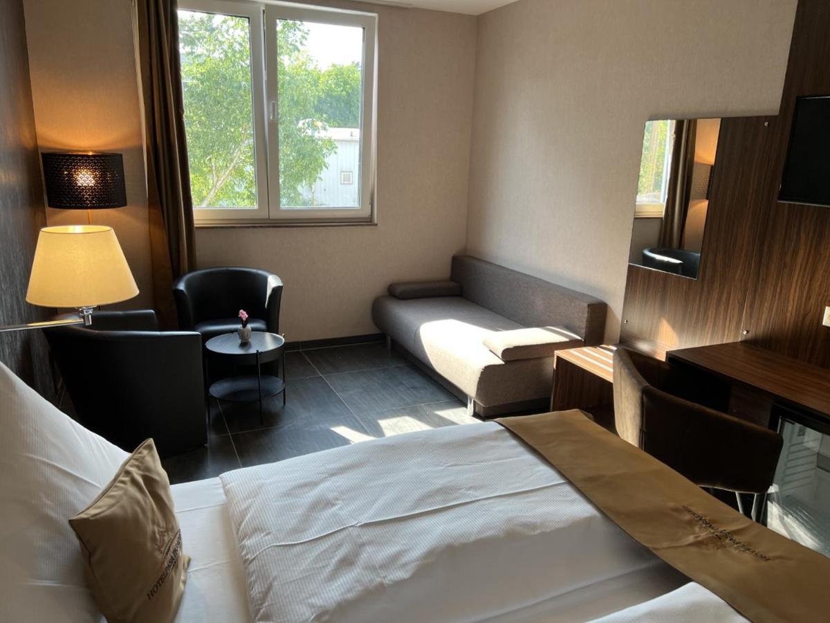 Hotel Pasa Paradies Kostenlose Parkplaetze Hanau Eksteriør billede