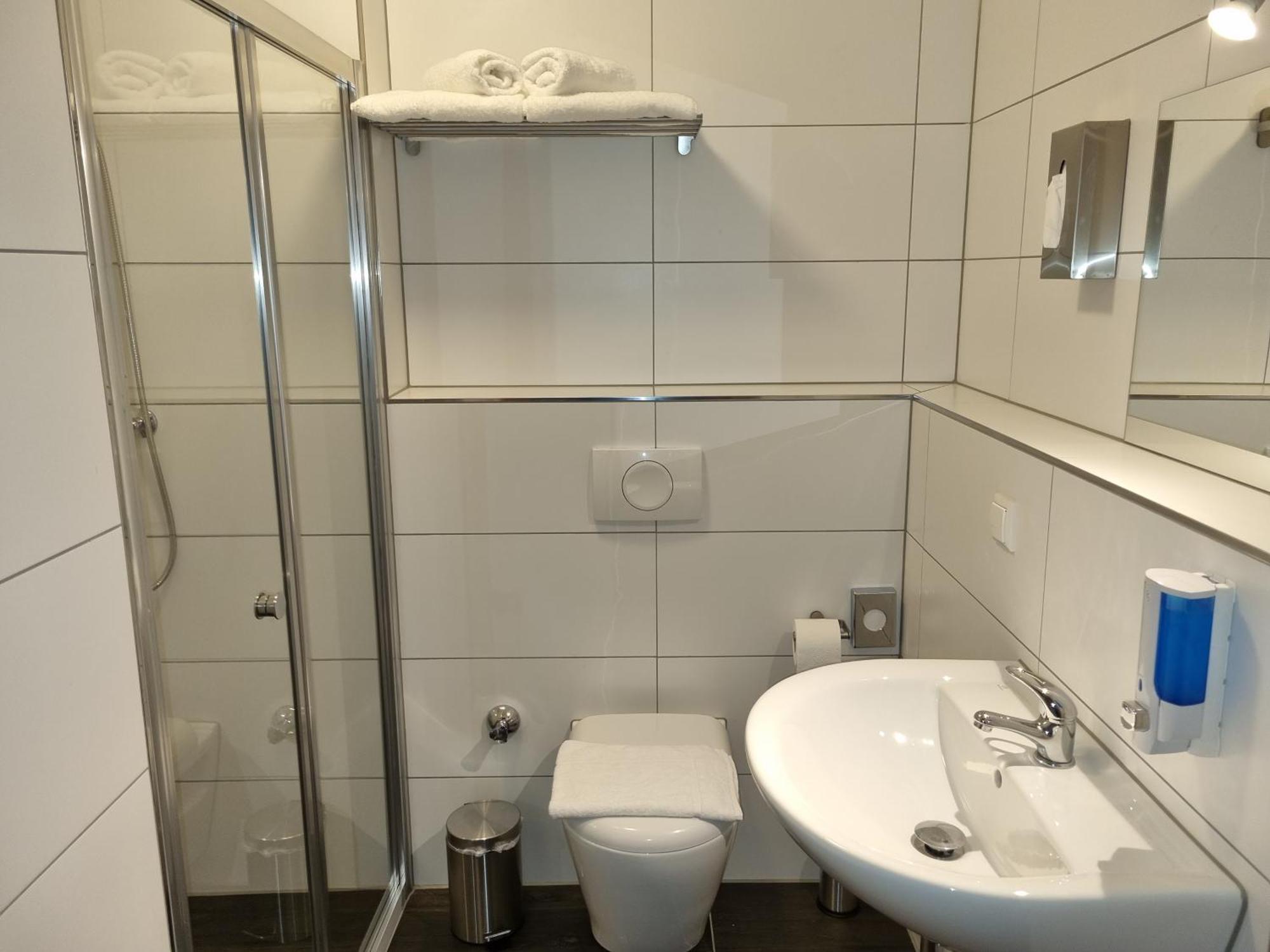 Hotel Pasa Paradies Kostenlose Parkplaetze Hanau Eksteriør billede