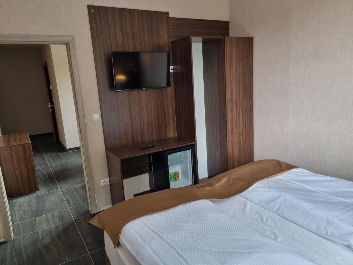 Hotel Pasa Paradies Kostenlose Parkplaetze Hanau Eksteriør billede